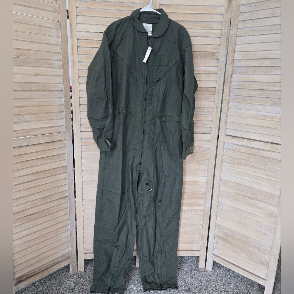 Carter Industries Men’s 44L CWU-27/P Flight Suit Nomex Coveralls Sage Green NWT